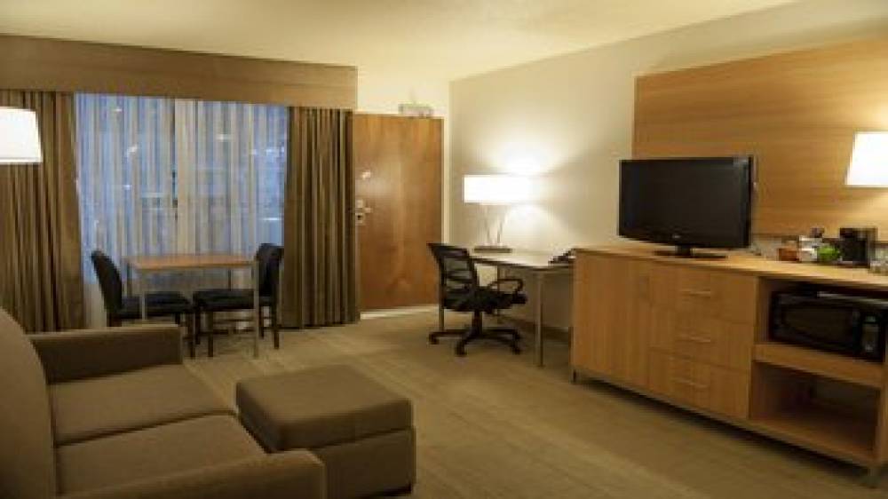 Holiday Inn SPEARFISH-CONVENTION CENTER 8