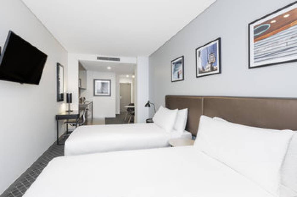 HOLIDAY INN SUITES BONDI JUNCTION 6