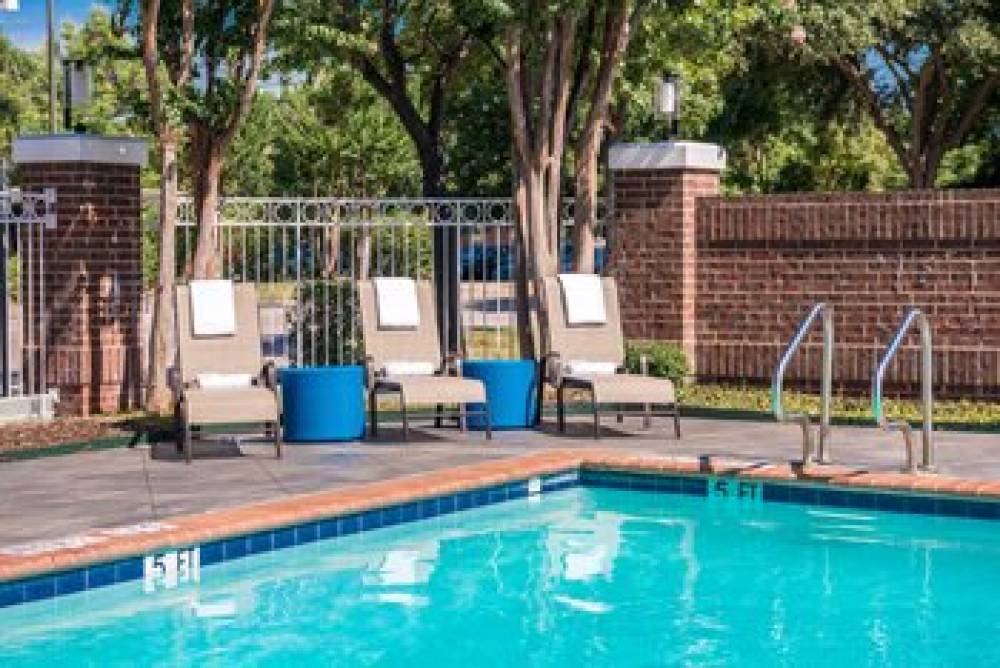 Holiday Inn & Suites DALLAS-ADDISON 3