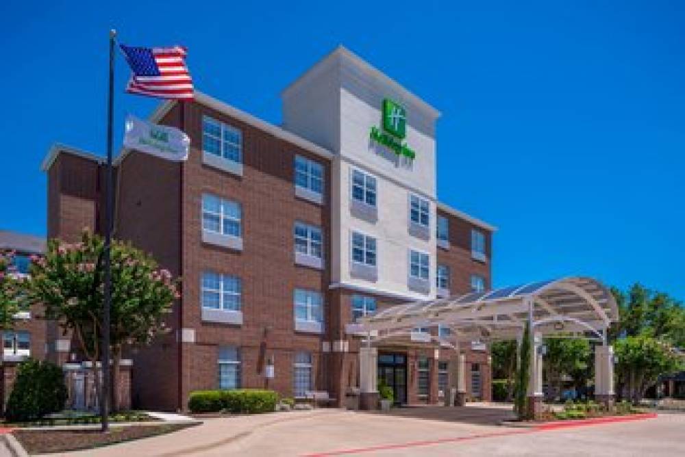 Holiday Inn & Suites Dallas Addison