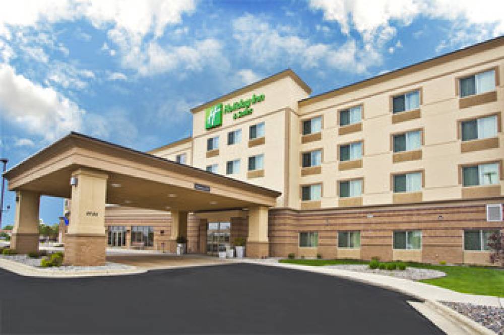 Holiday Inn & Suites GREEN BAY STADIUM 1