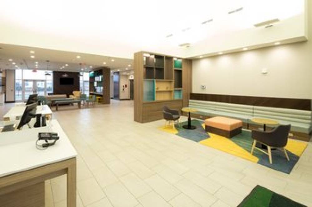 Holiday Inn & Suites Kalamazoo West