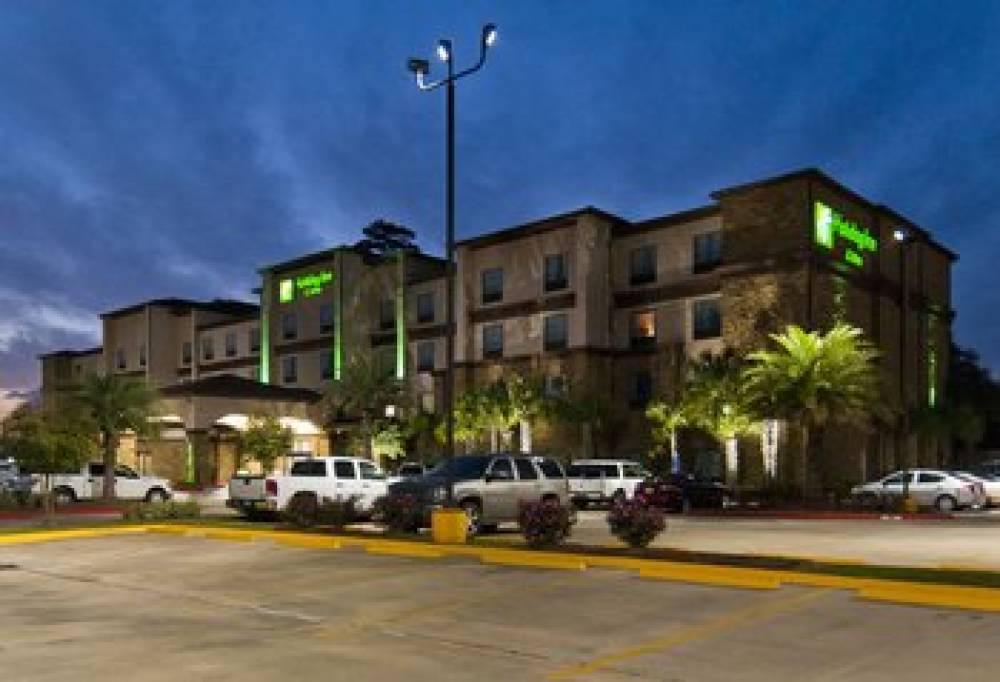 Holiday Inn & Suites LAKE CHARLES SOUTH 4