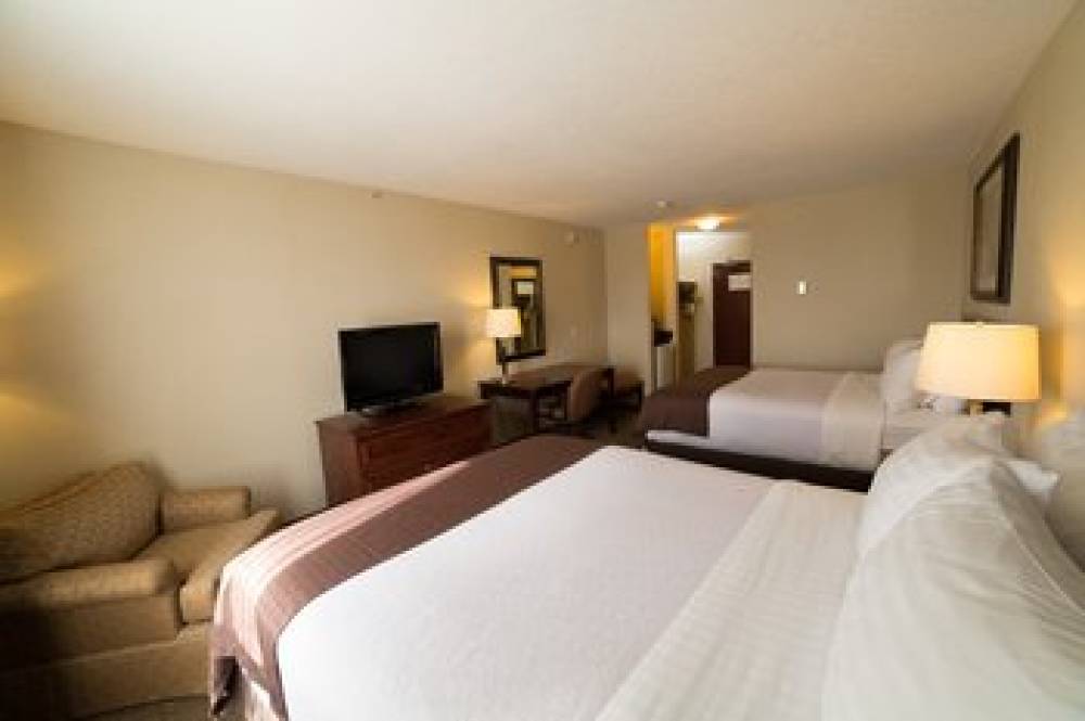 Holiday Inn & Suites LLOYDMINSTER 9