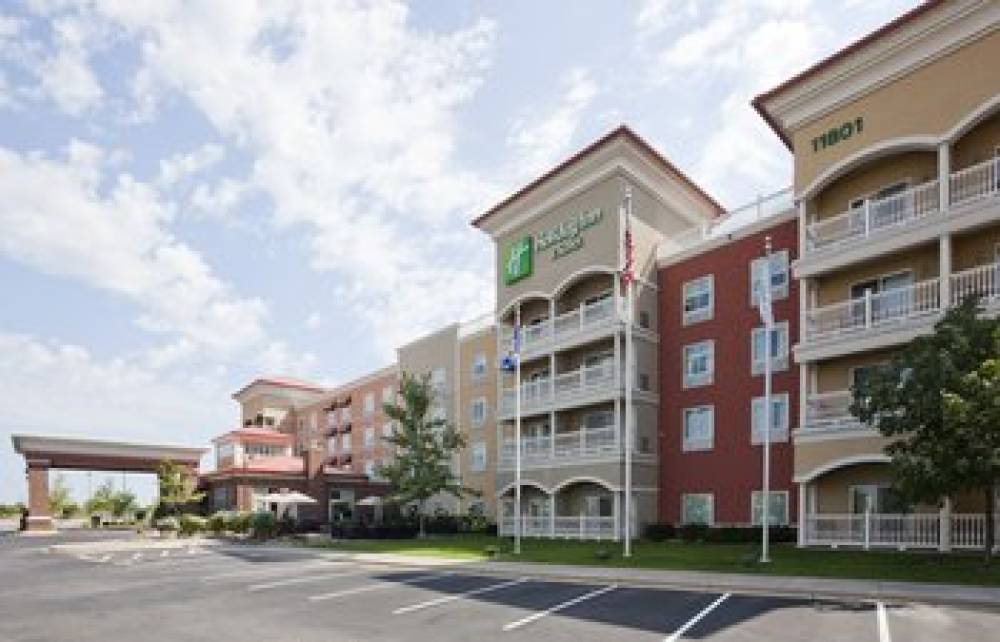 Holiday Inn & Suites Maple Grove Nw Mpls Arbor Lks