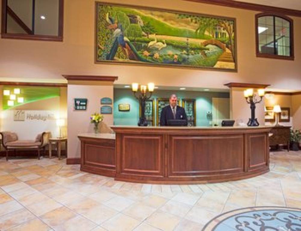 Holiday Inn & Suites MINNEAPOLIS - LAKEVILLE 5