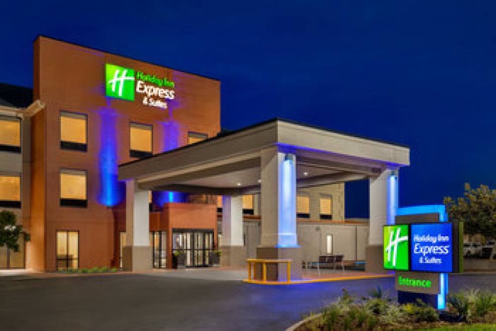 Holiday Inn & Suites Opelousas