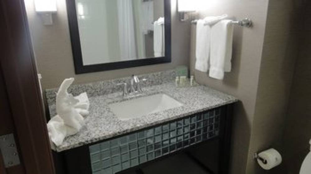 Holiday Inn & Suites SAN ANTONIO NORTHWEST 2