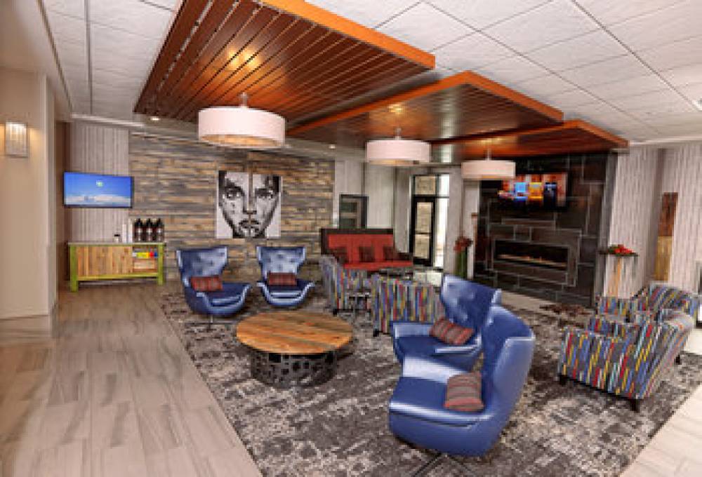 Holiday Inn & Suites SIOUX FALLS - AIRPORT 7