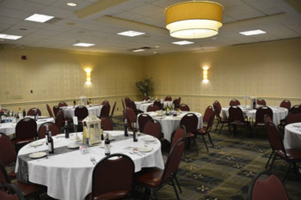 Holiday Inn WEIRTON 5