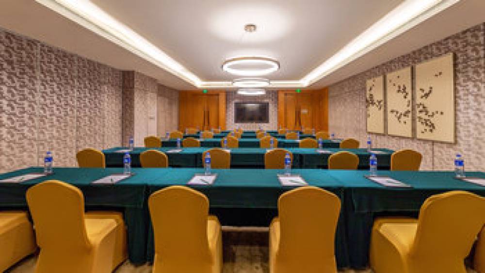 HOLIDAY INN XUANWU LAKE 9