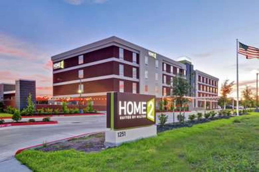 HOME 2 SUITES LA PORTE 1