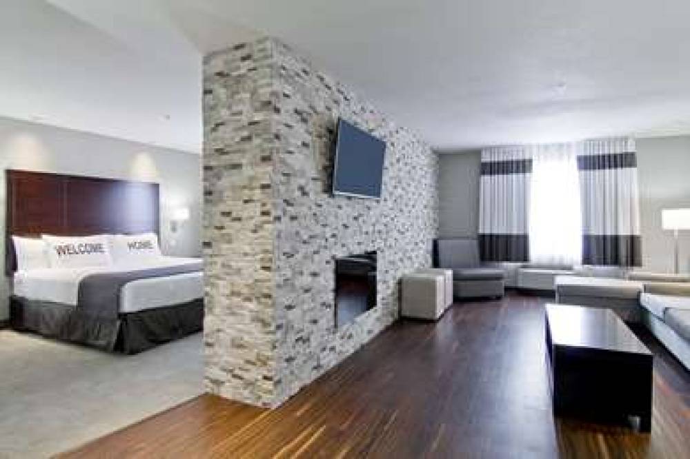 Home Inn And Suites Regina Airport