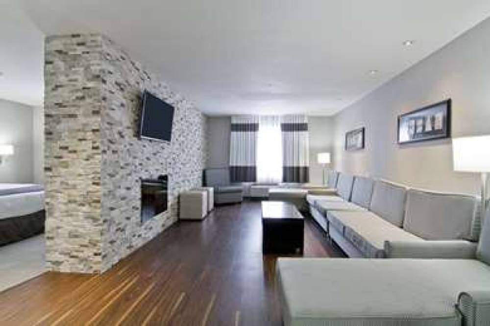 HOME INN AND SUITES REGINA AIRPORT 8