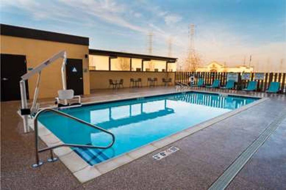 HOME2 SUITES BAKERSFIELD 7