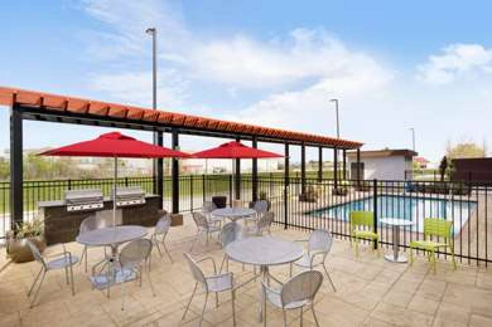 HOME2 SUITES BY HILTON BATON ROUGE 8