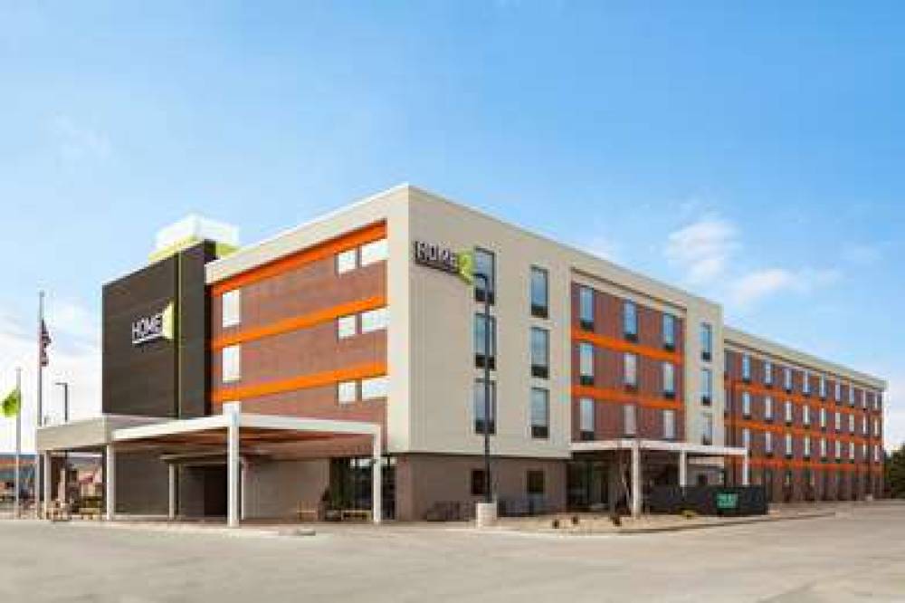 HOME2 SUITES BY HILTON CHAMPAIGN / 2