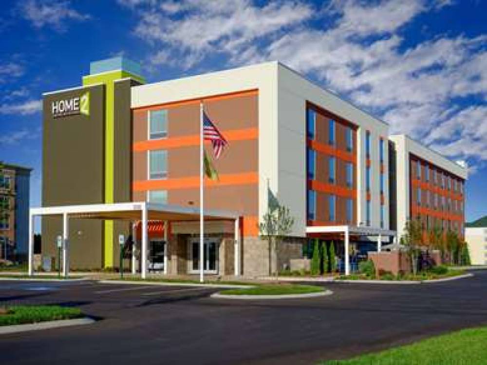 HOME2 SUITES BY HILTON CHATTANOOGA 1