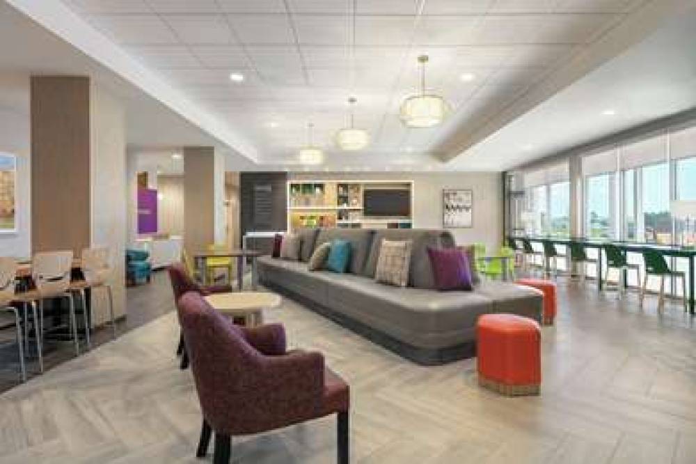 HOME2 SUITES BY HILTON EASTON 5