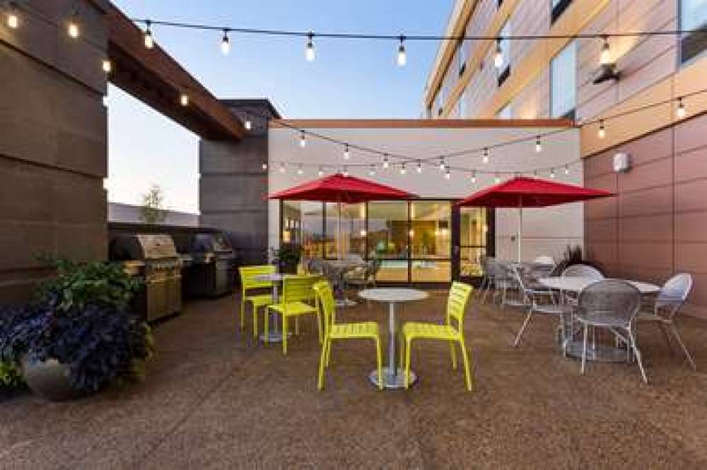 HOME2 SUITES BY HILTON FARGO, ND 8