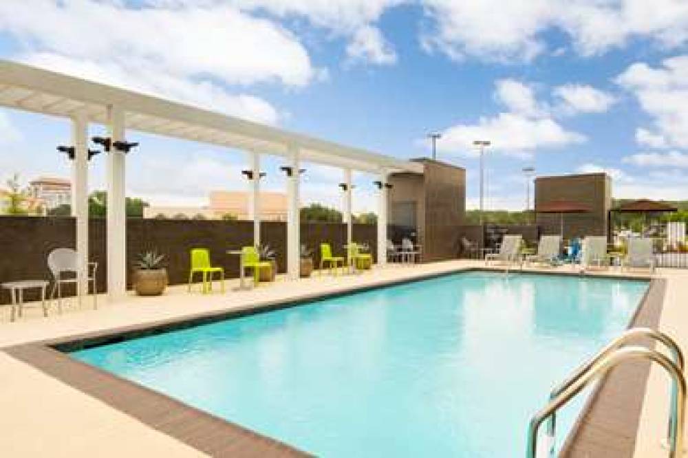 HOME2 SUITES BY HILTON HOUSTON STAF 8