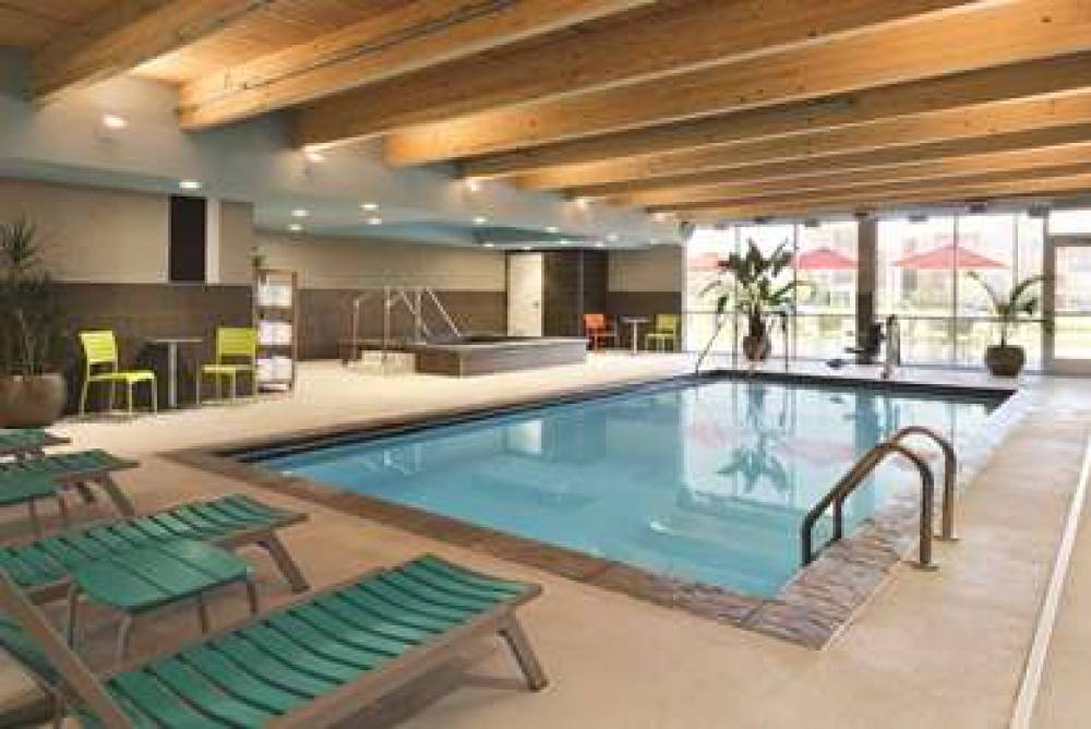 Home2 Suites By Hilton Iowa City-Coralville, IA 8