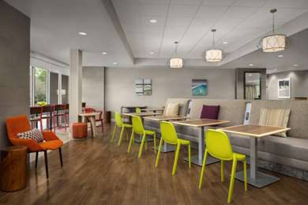 HOME2 SUITES BY HILTON JACKSONVILLE 9