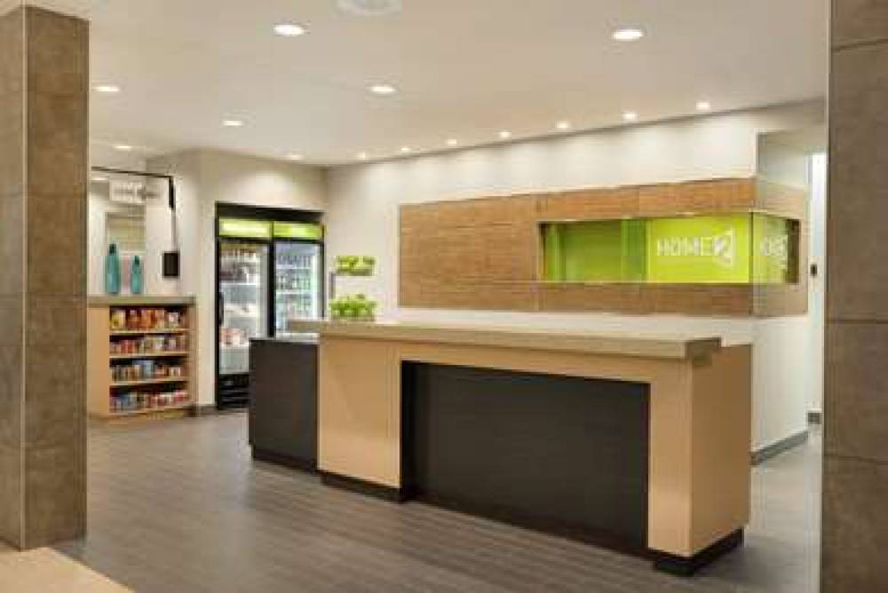 HOME2 SUITES BY HILTON MILWAUKEE AI 8