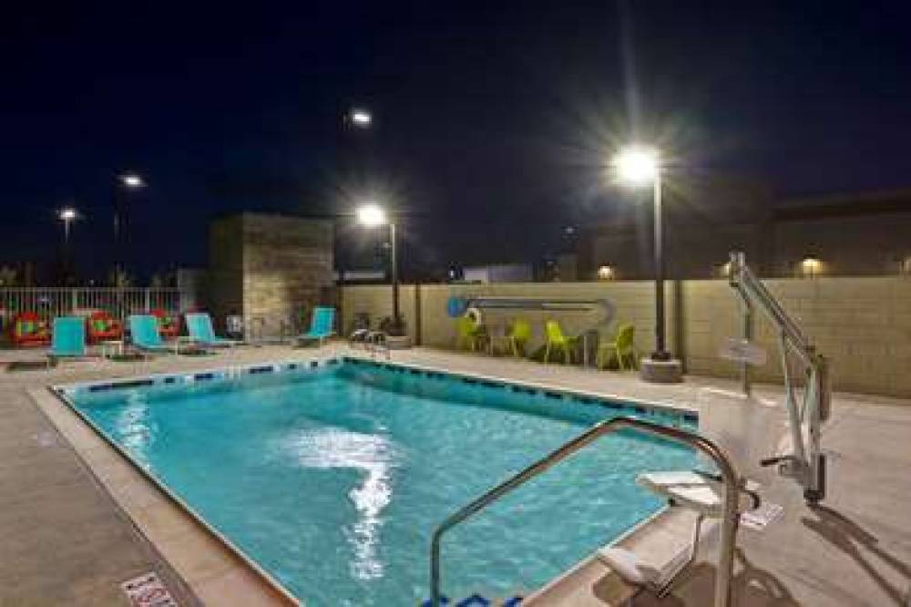 HOME2 SUITES BY HILTON PALMDALE 6