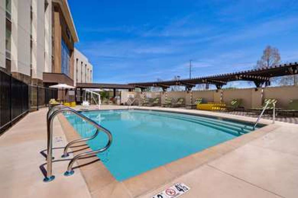 HOME2 SUITES BY HILTON PETALUMA 9