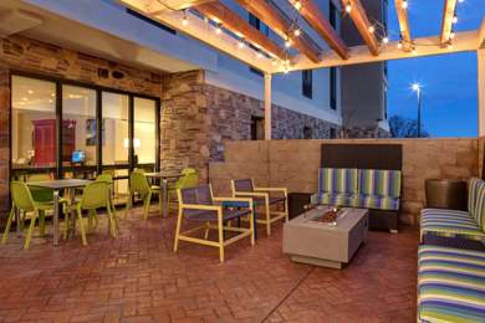 HOME2 SUITES BY HILTON REDDING 5