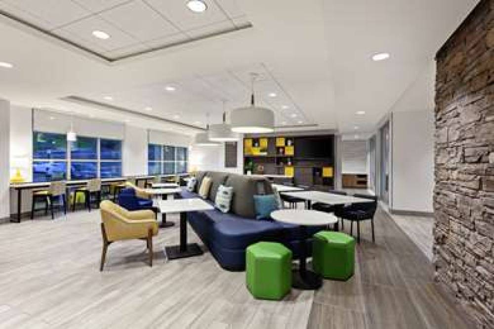 HOME2 SUITES BY HILTON TEMECULA 6