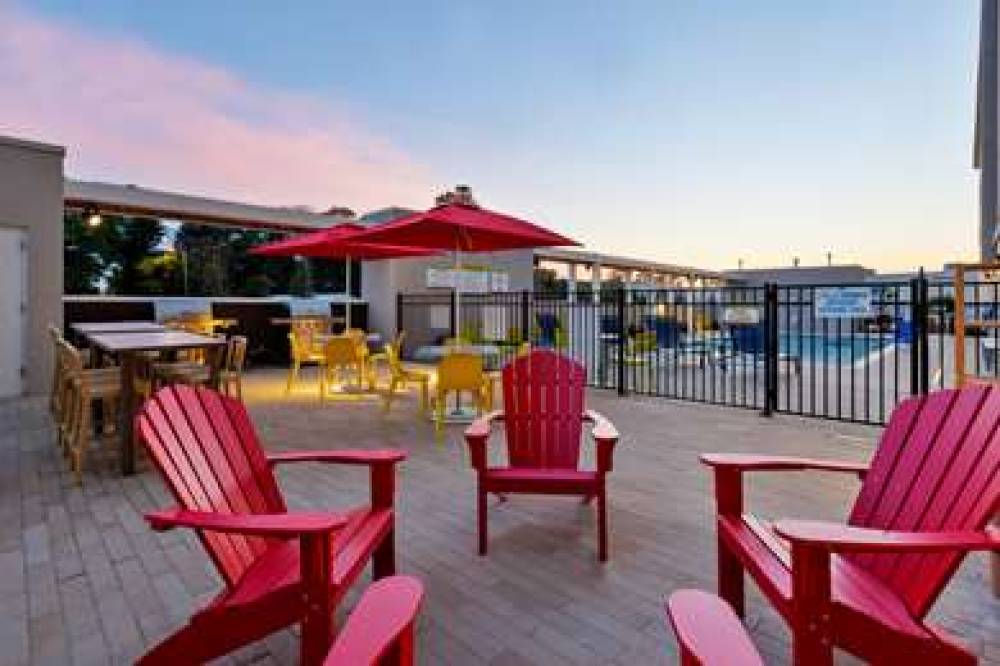 HOME2 SUITES BY HILTON WILMINGTON 3