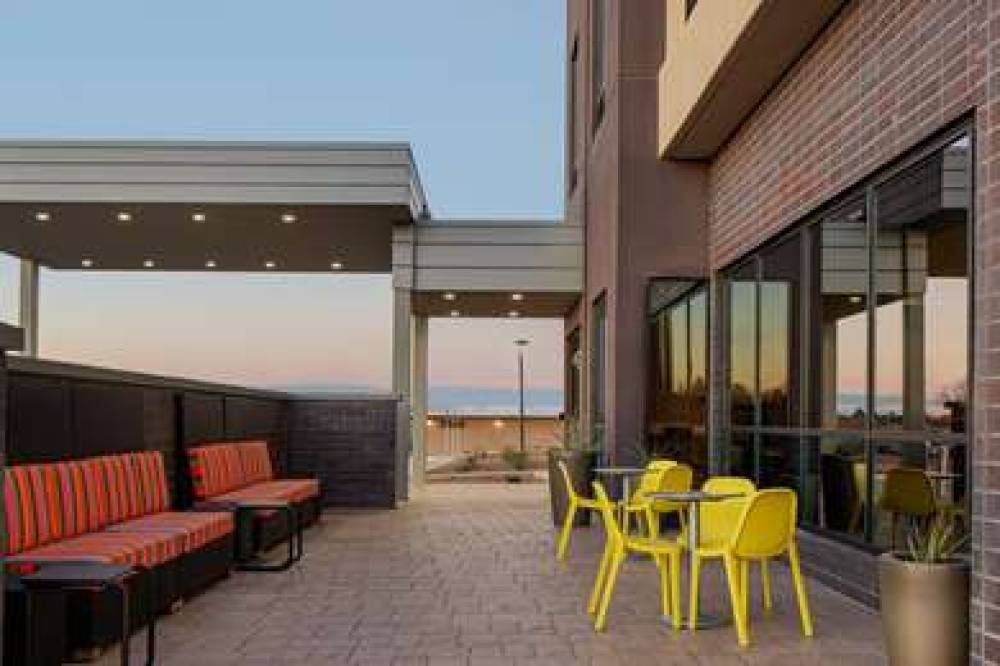 HOME2 SUITES CARLSBAD, NM 3