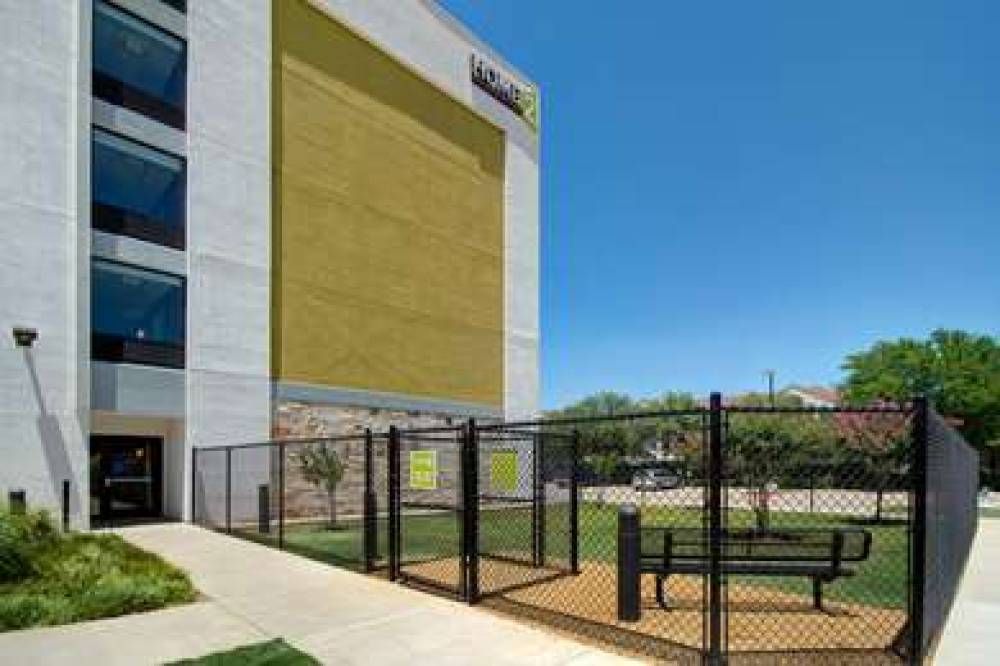 HOME2 SUITES DALLAS ADDISON 2