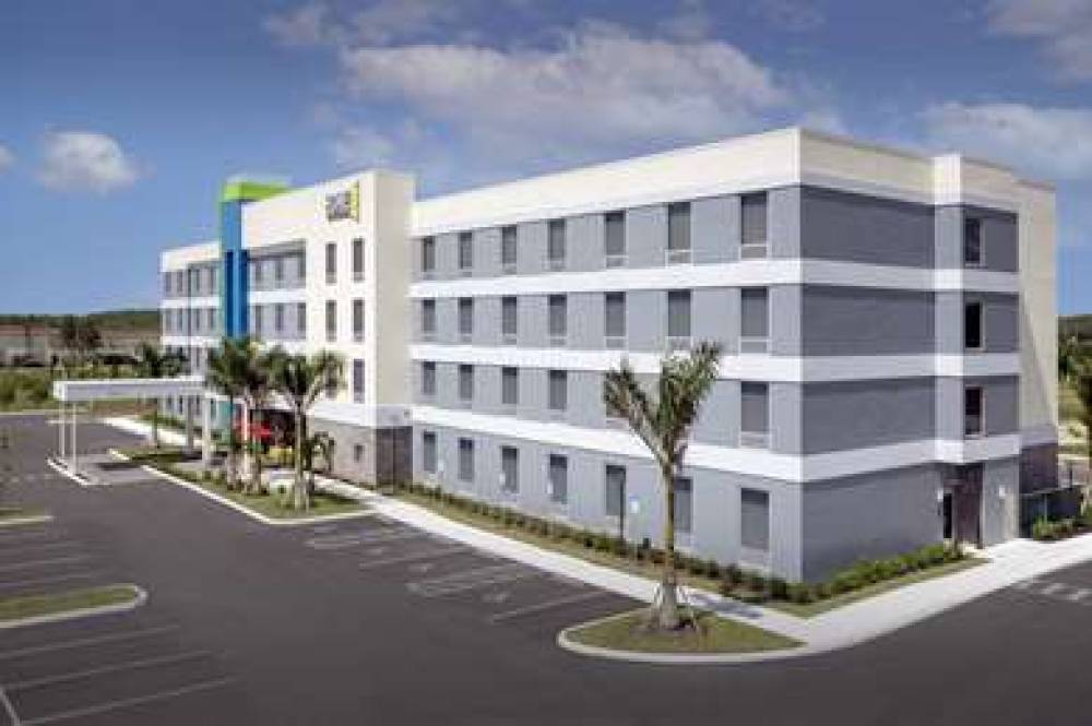 HOME2 SUITES FORT MYERS AIRPORT 1