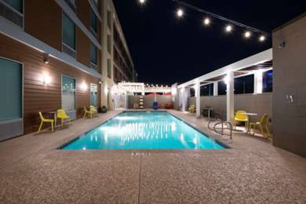 HOME2 SUITES PHOENIX AIRPORT NORTH 7