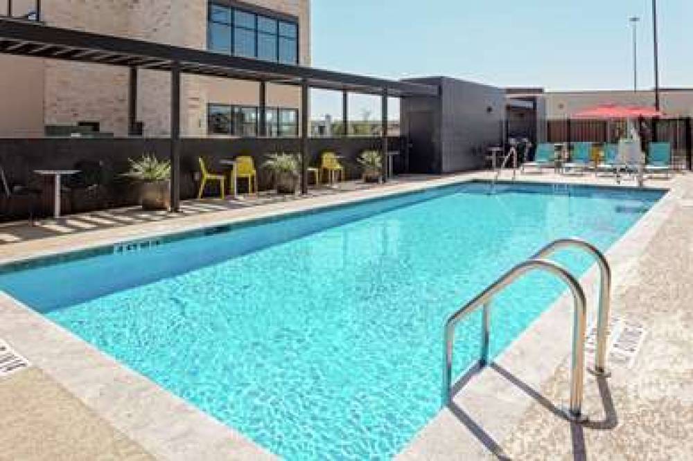 HOME2 SUITES ROSENBERG SUGAR LAND 6