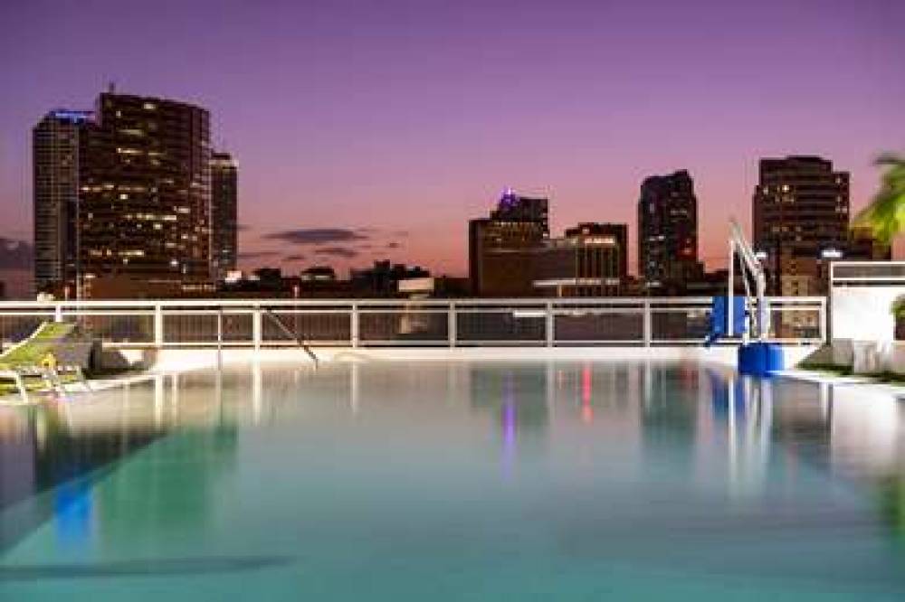 HOME2 SUITES TAMPA DOWNTOWN 10