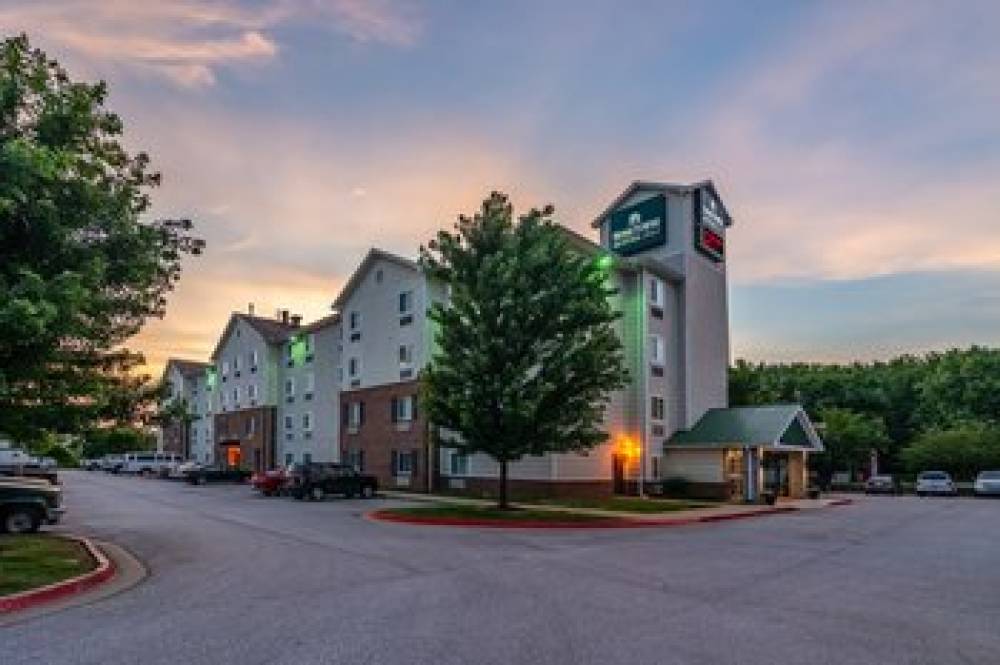 HOMETOWNE SUITES BENTONVILLE 7