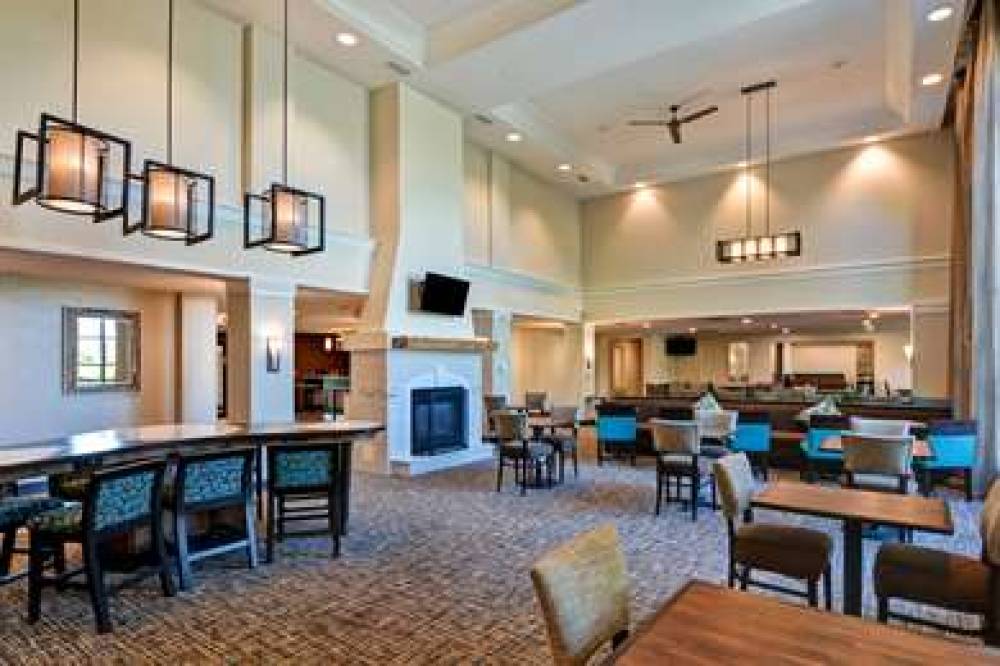 HOMEWOOD SUITES AURORA NAPERVILLE 10