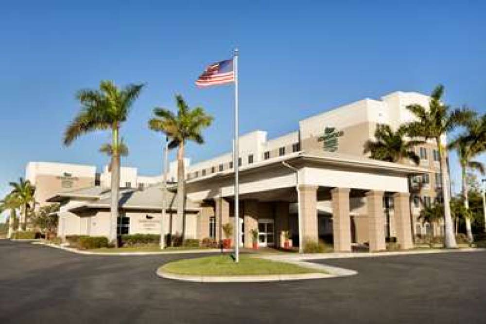 Homewood Suites By Hilton Fort Myers Airport/FGCU 1