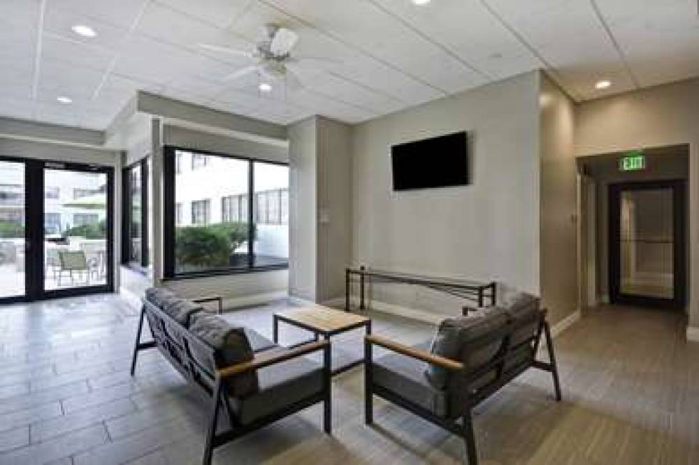 HOMEWOOD SUITES BY HILTON INDIANAPO 7