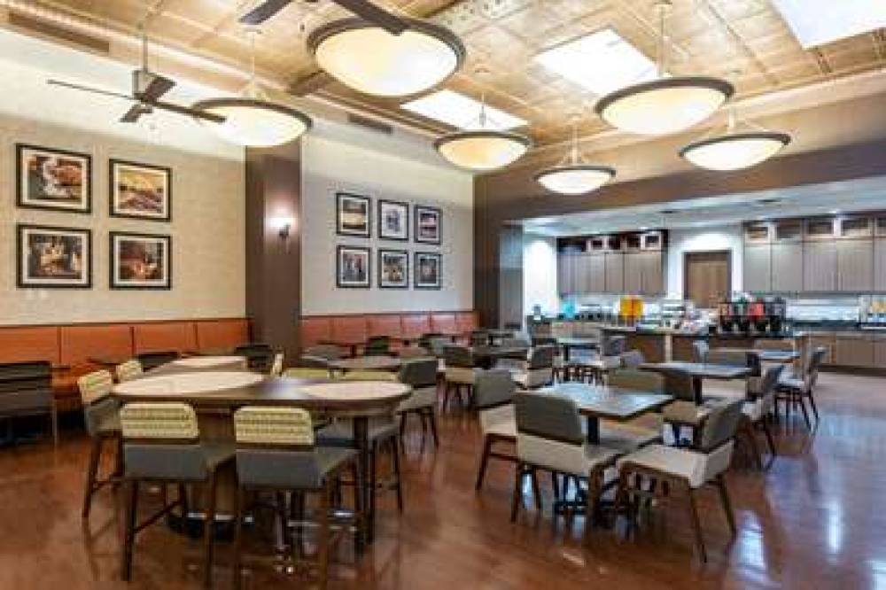 Homewood Suites By Hilton Indianapolis-Downtown 9