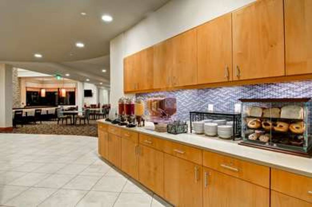 HOMEWOOD SUITES BY HILTON SEATTLE-I 8