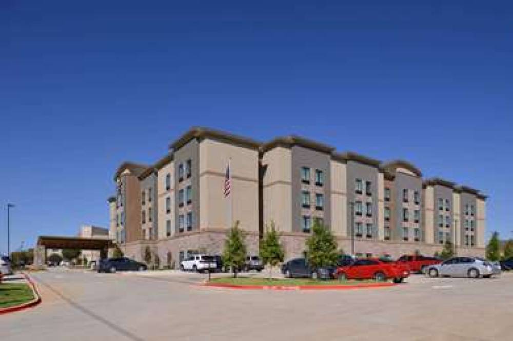 HOMEWOOD SUITES BY HILTON TROPHY CL 2