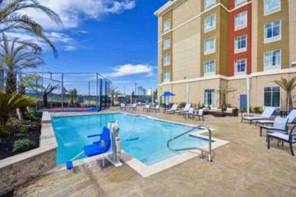 HOMEWOOD SUITES CONROE 7