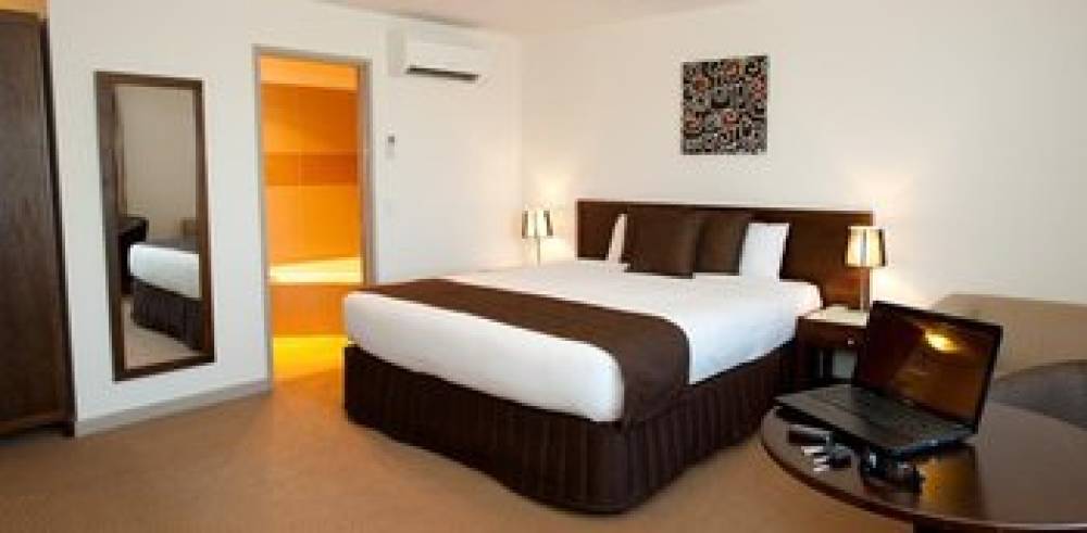 HORSHAM INTERNATIONAL HOTEL 2