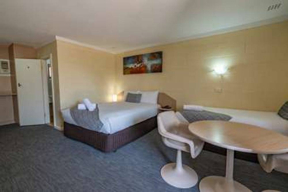 HOSPITALITY KALGOORLIE 8