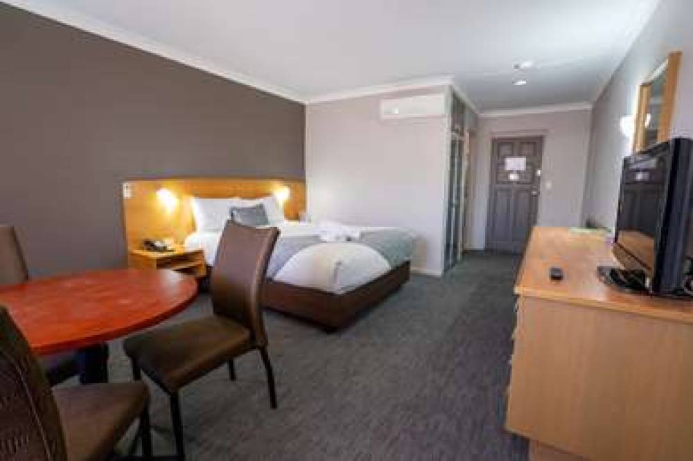 HOSPITALITY KALGOORLIE 6